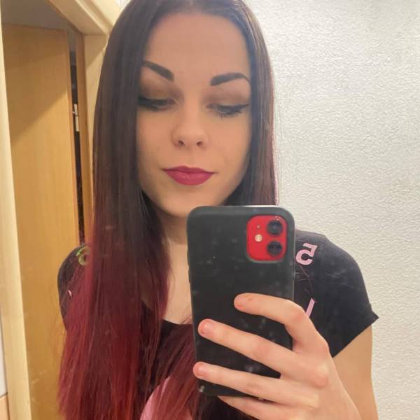 modelka s ID 0402W8301U p017