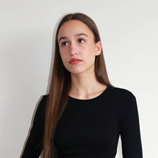 modelka s ID 0402WALJW9 p016