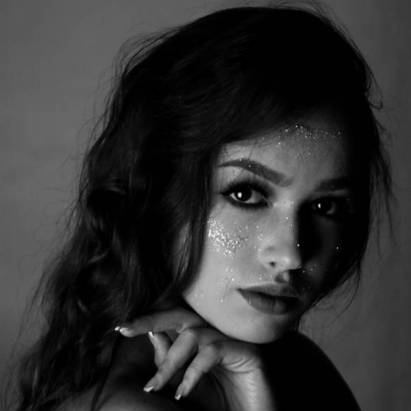 modelka s ID 0402WDM4XA p016