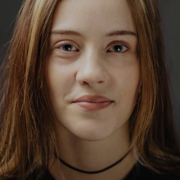 modelka s ID 0402WHBMPV p017