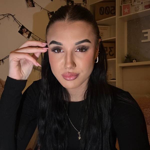 modelka s ID 0402WRS2N1 p017