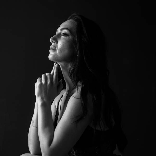 modelka s ID 0402WTFKJT p019