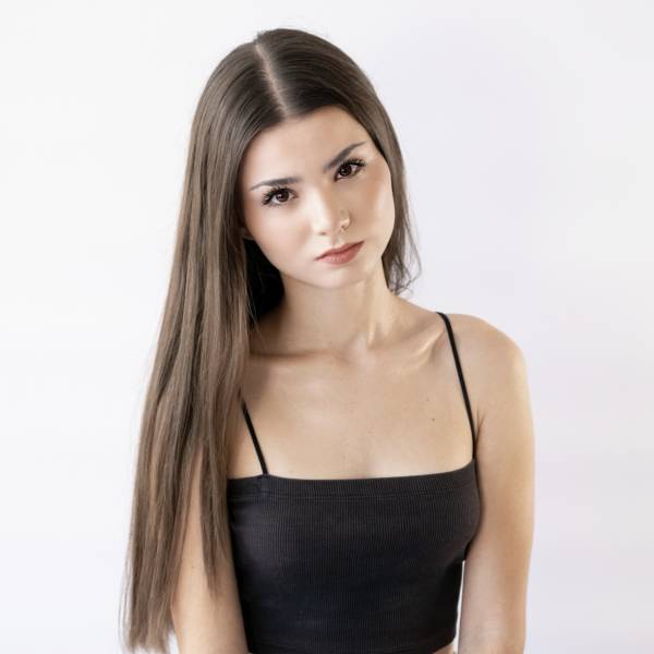 modelka s ID 0402X2ZDOQ p016