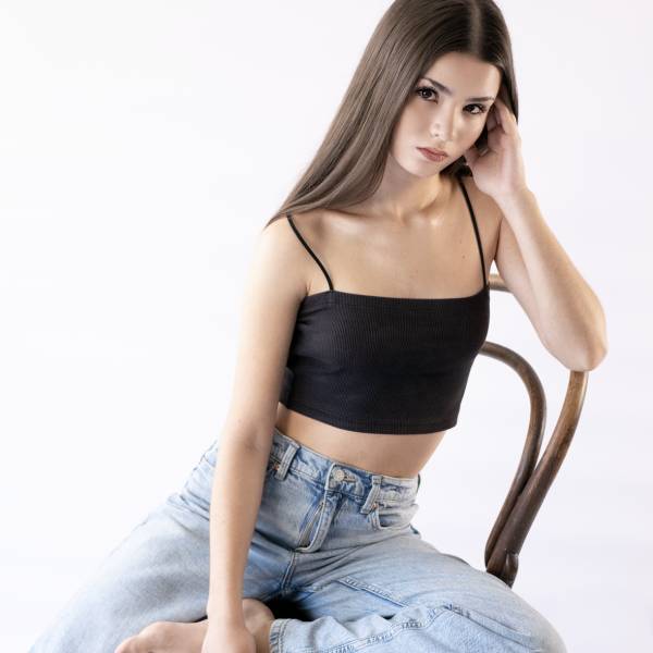 modelka s ID 0402X2ZDOQ p018