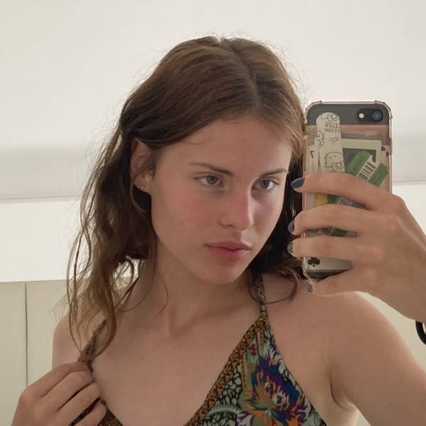 modelka s ID 0402XBX9DQ p016