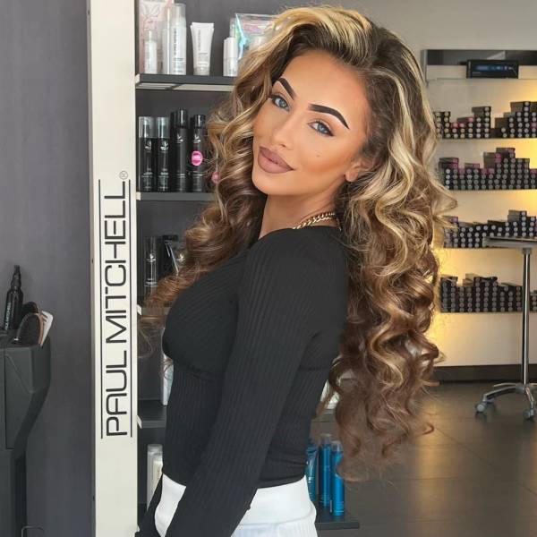 modelka s ID 0402XE3IY5 p019