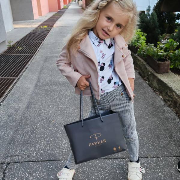 modelka s ID 0402XFI1HG p018