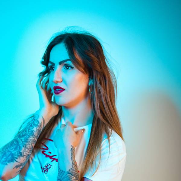 modelka s ID 0402XSDWYU p019