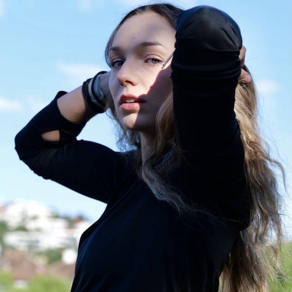 modelka s ID 0402Y2W32R p019