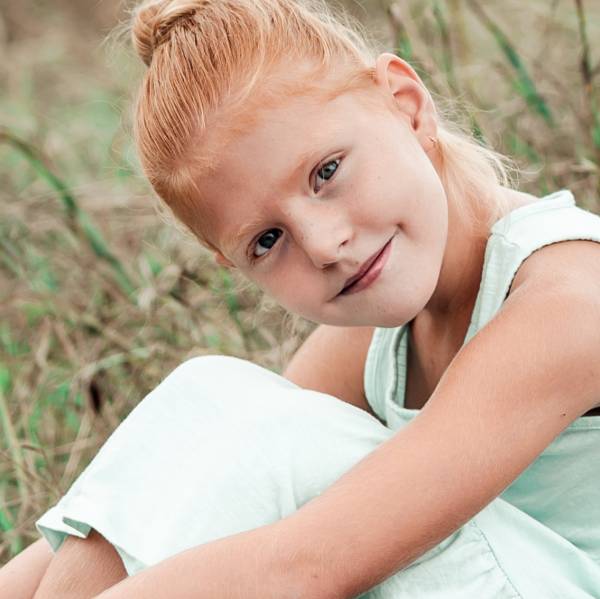 modelka s ID 0402Y8U48S p017