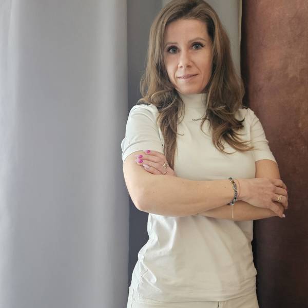 modelka s ID 0402YI0QT3 p018