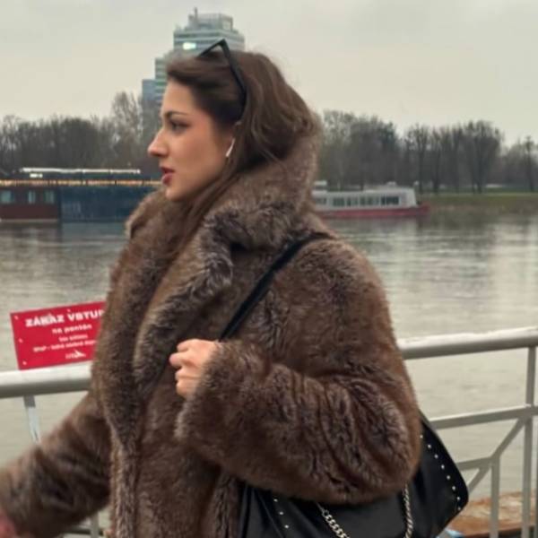 modelka s ID 0402Z7E195 p019