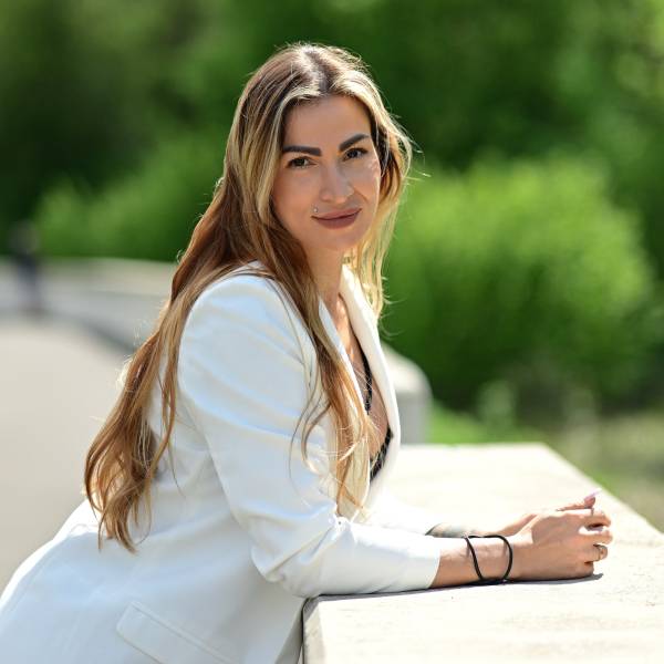 modelka s ID 0402Z7OCJ4 p016
