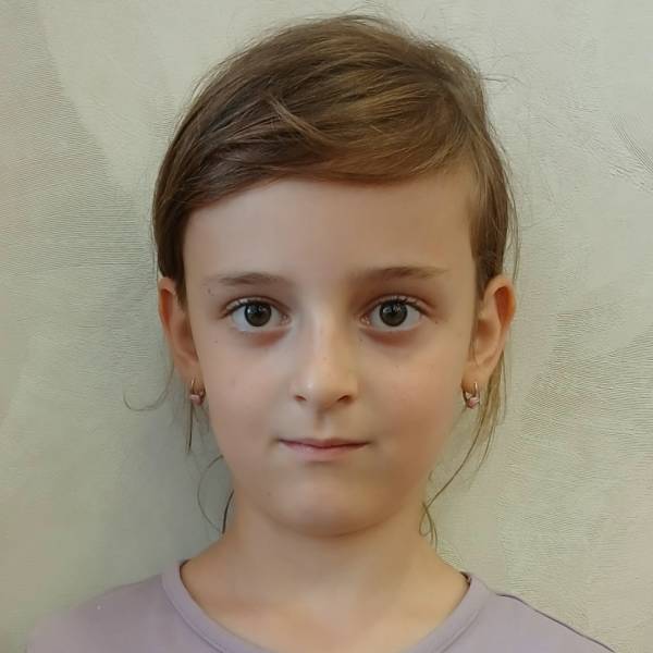 modelka s ID 0402ZISEVR p016