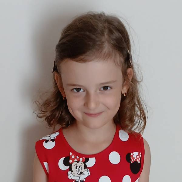 modelka s ID 0402ZISEVR p017