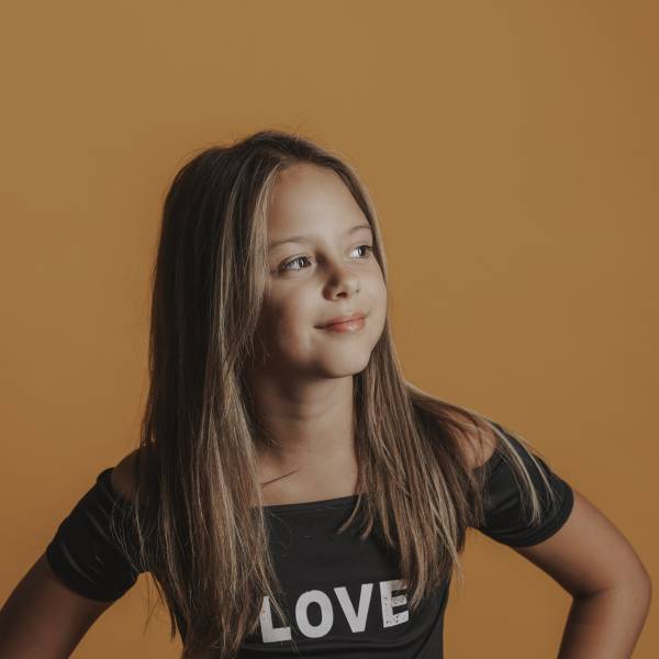 modelka s ID 0402ZLRG7S p019