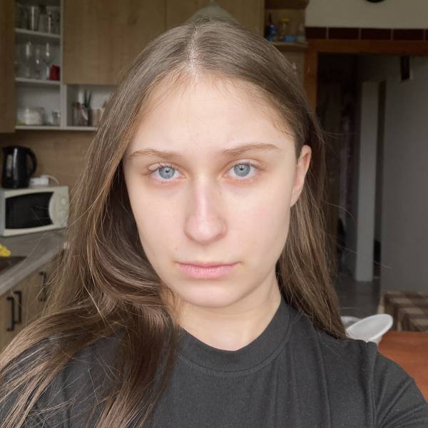 modelka s ID 0402ZU8YE7 p016