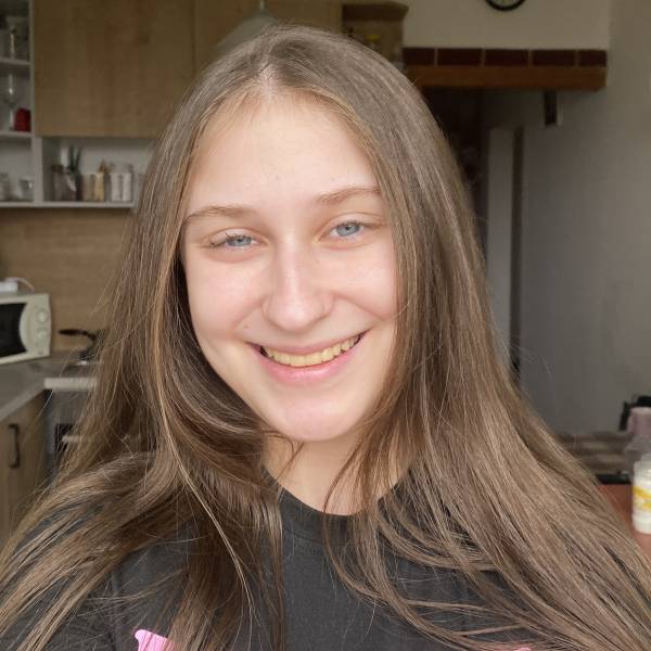 modelka s ID 0402ZU8YE7 p017