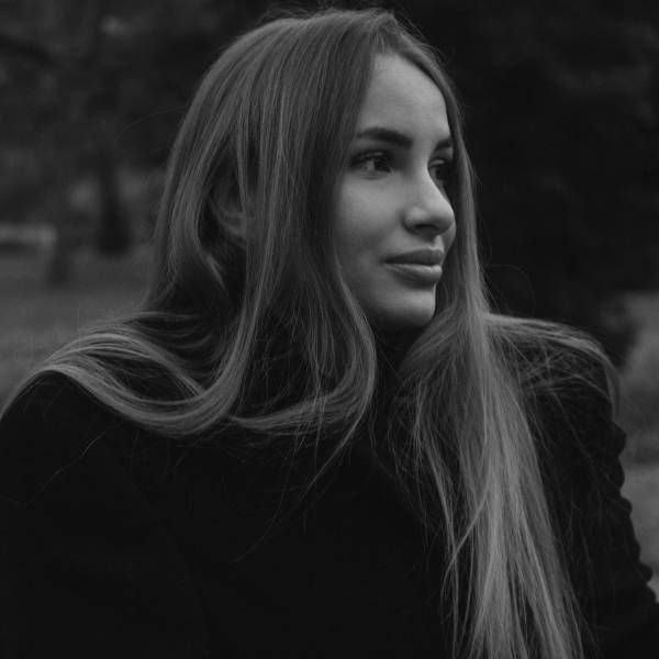 modelka s ID 07011QDPP2 p019