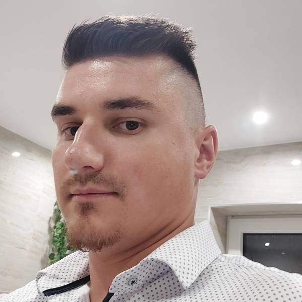 modelka s ID 070169IJSO p019