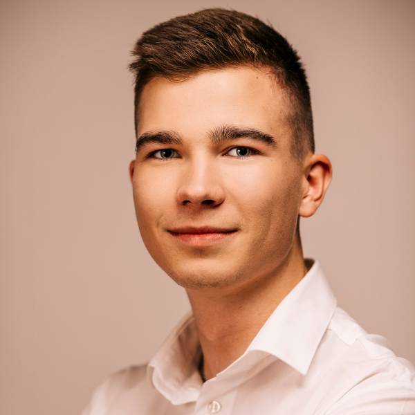 modelka s ID 07016S0ZZ1 p016