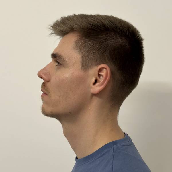 modelka s ID 070198O8IT p019