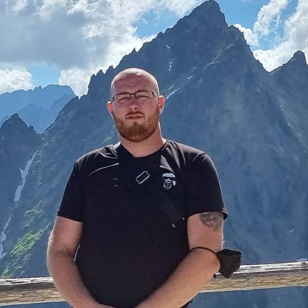 modelka s ID 0701IGIPMU p018