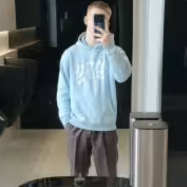 modelka s ID 0701YJ1XQW p018