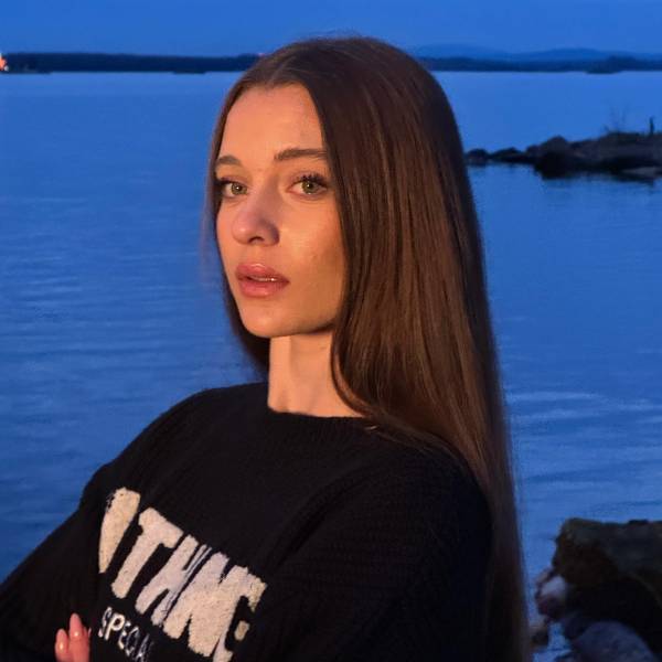 modelka s ID 07024A6OEU p016