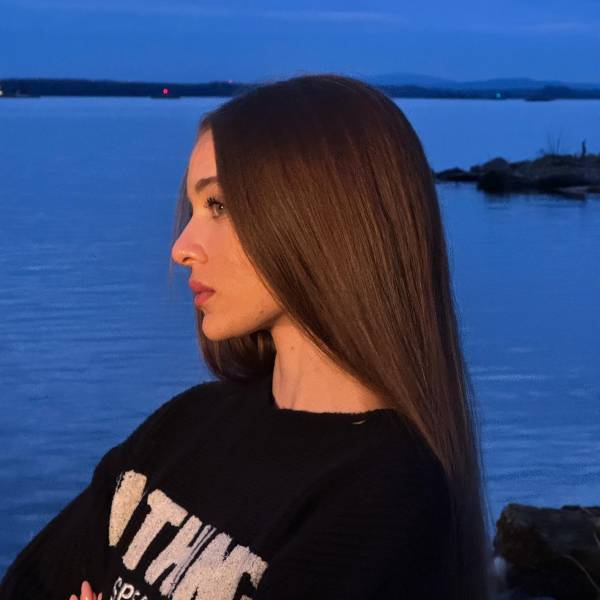 modelka s ID 07024A6OEU p019