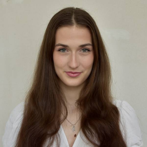 herci profil 07024H5FQY