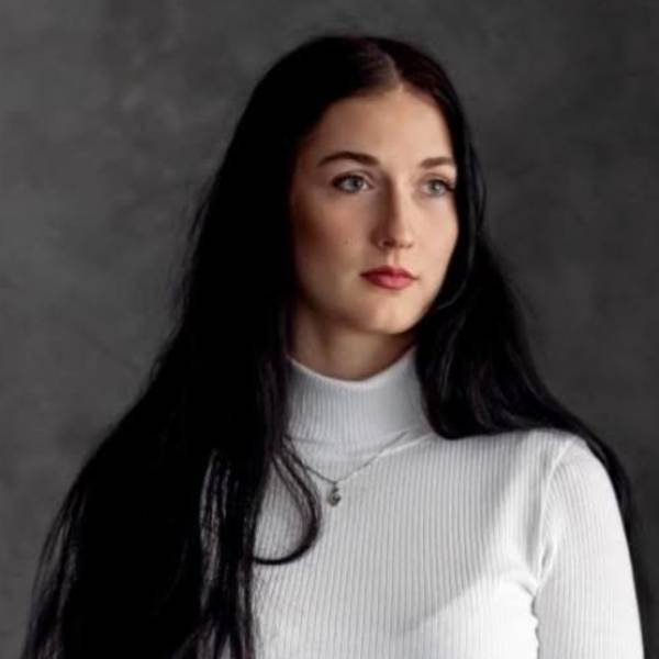 modelka s ID 07024H5FQY p016