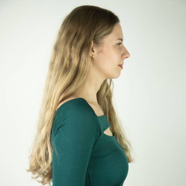 modelka s ID 0702503FUA p019