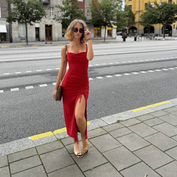 modelka s ID 070250ILXH p018