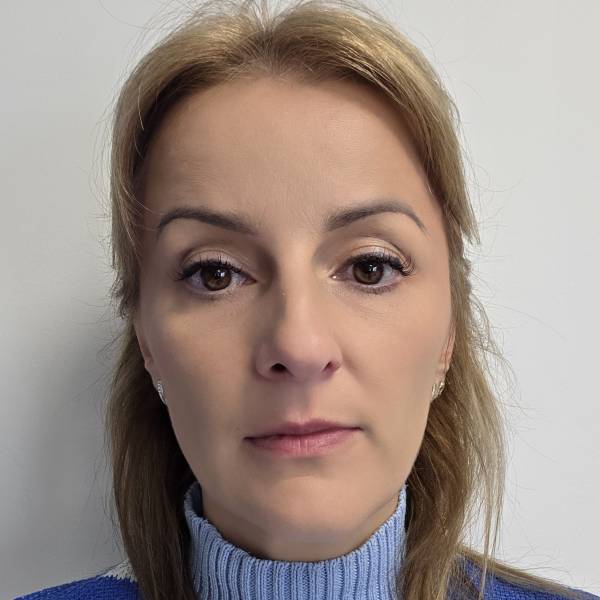 modelka s ID 070288KOE7 p016