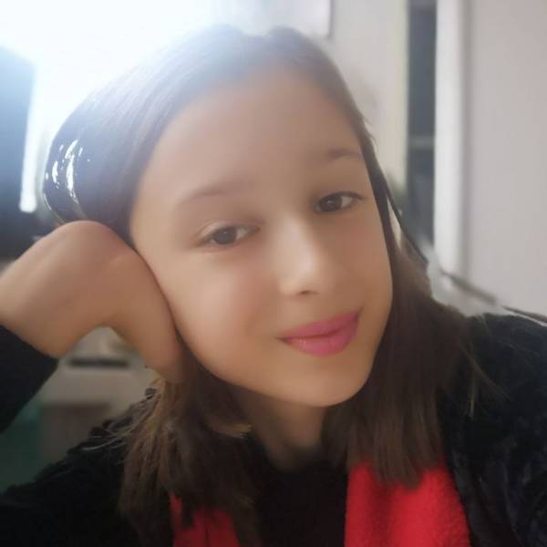 modelka s ID 07028QL9S4 p017