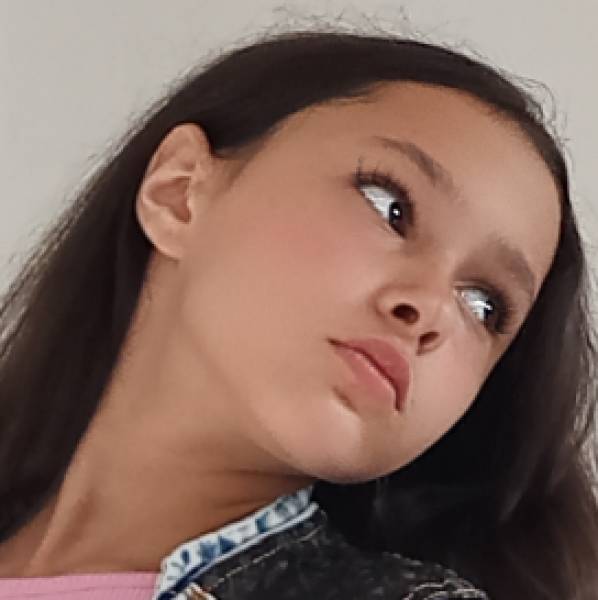 modelka s ID 0702EQM704 p019