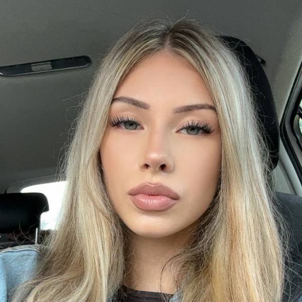 modelka s ID 0702EZID4Z p016