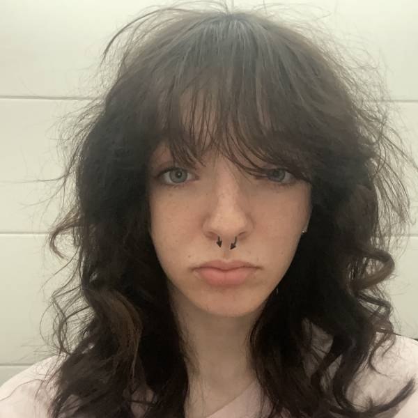 modelka s ID 0702F5Z8WR p016