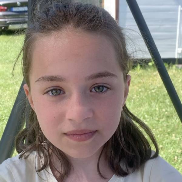 modelka s ID 0702GY2X96 p016