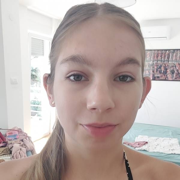 modelka s ID 0702IZDE5A p016