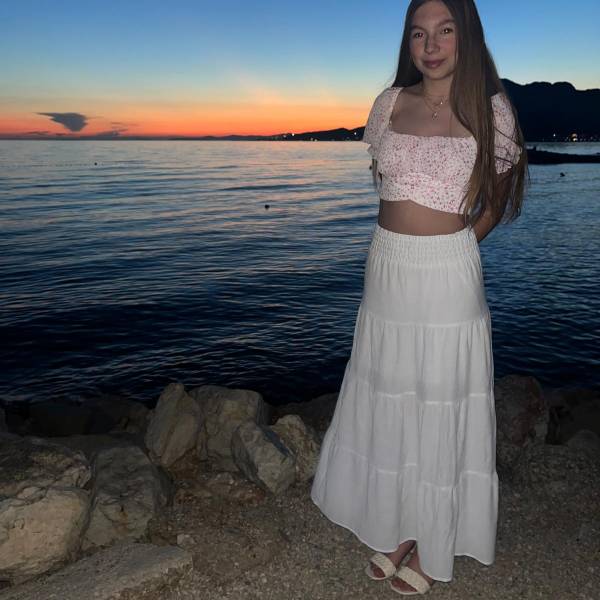 modelka s ID 0702IZDE5A p018