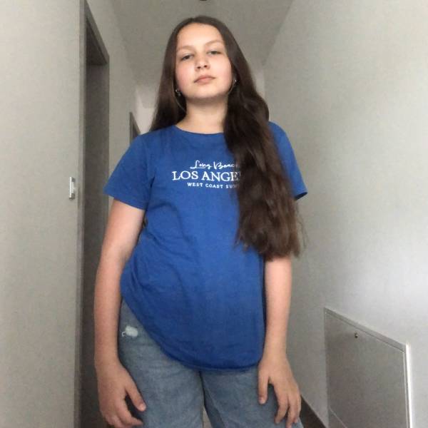 modelka s ID 0702K9EUU8 p018