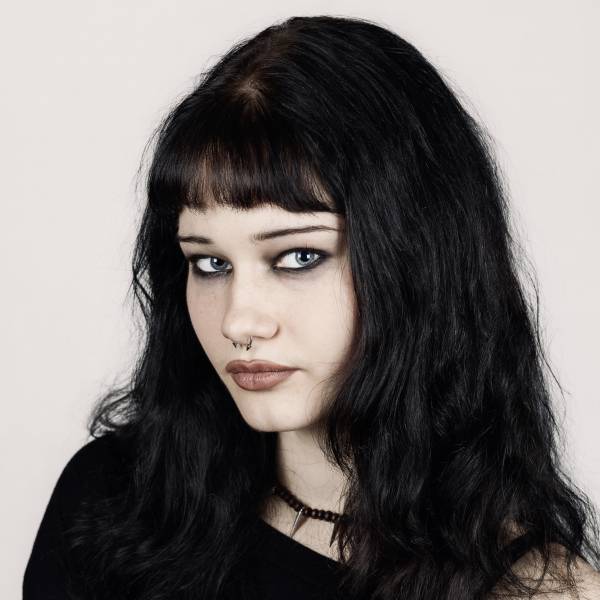 modelka s ID 0702LY6YHK p016