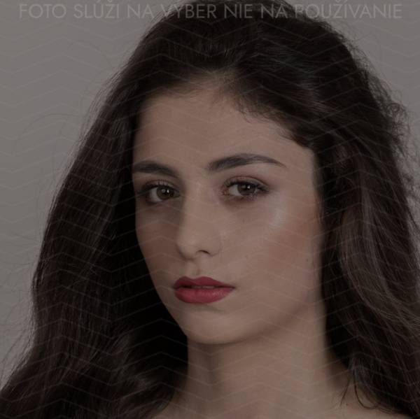 modelka s ID 0702PEZOCF p016