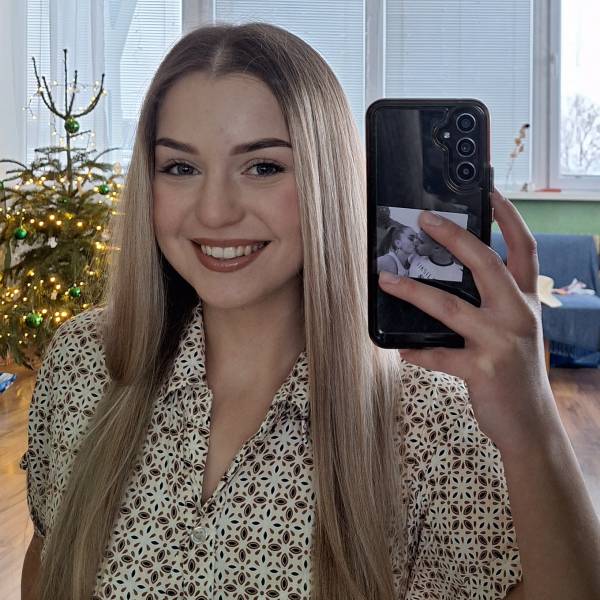 modelka s ID 0702QKHEMX p017