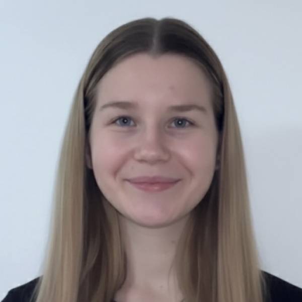 modelka s ID 0702QY70MI p017