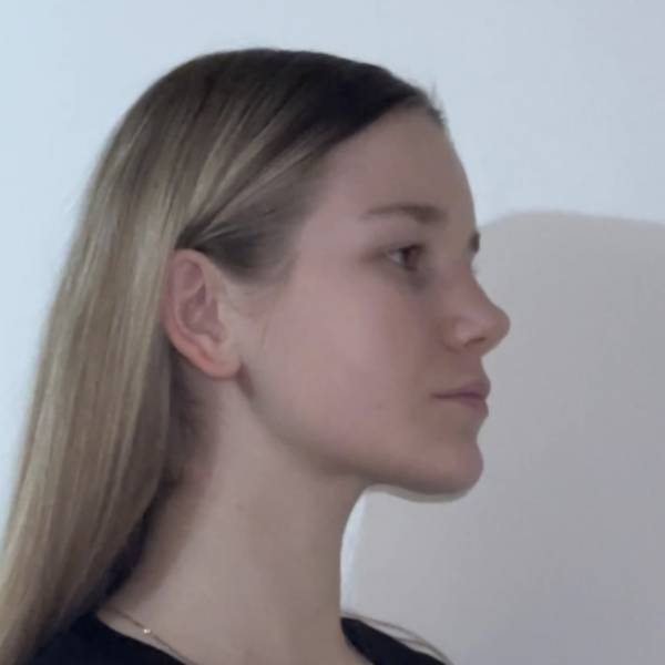 modelka s ID 0702QY70MI p019