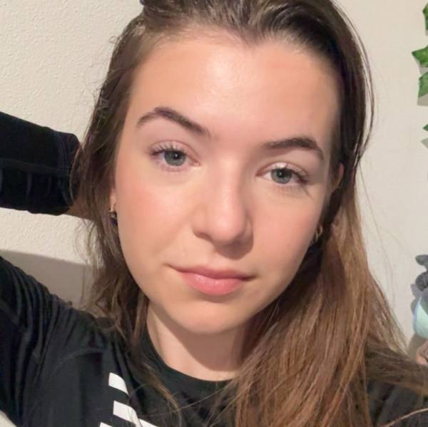 modelka s ID 0702UEKQX5 p016