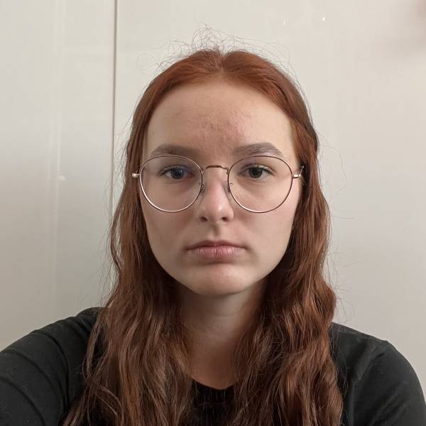 modelka s ID 0702UMYKJQ p016